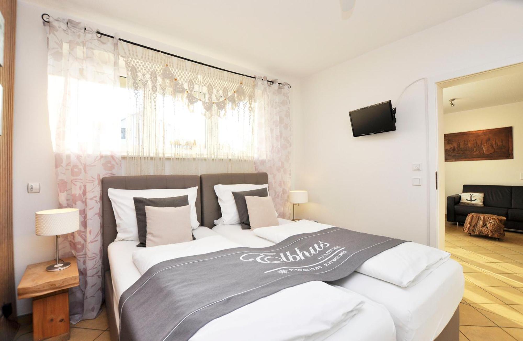 Elbhus Hamburg Appartement Buitenkant foto