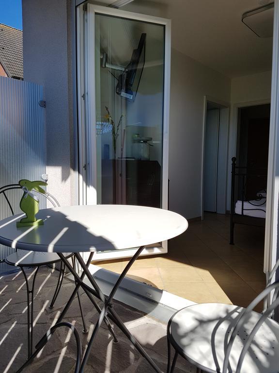 Elbhus Hamburg Appartement Buitenkant foto